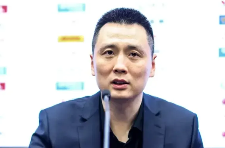 看球吧在线观看-卢伟：现在大家在精神上有点疲劳，作为主教练要调动大家