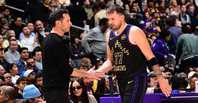 英超直播-雷迪克：东契奇就像一台全速运转的引擎 热衷在场上创造机会